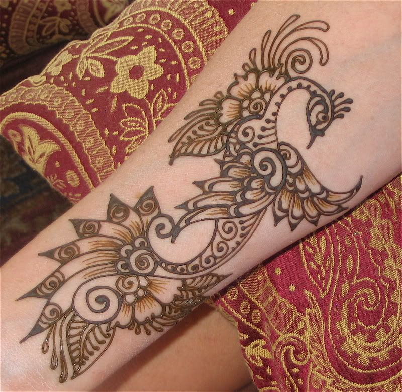 Simple Henna phoenix design