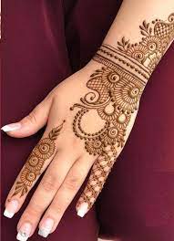 beautiful back hand mehndi design