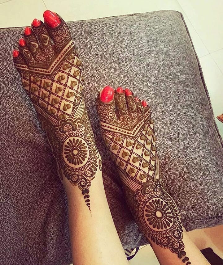 Foot Easy Mehndi Design 21 Simple Foot Mehndi Design That Are Perfect ...