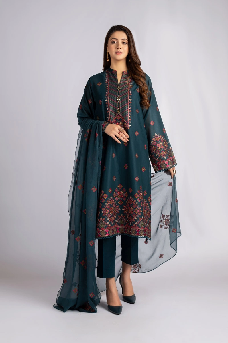 Embroidered Lawn Cambric 3pc suit