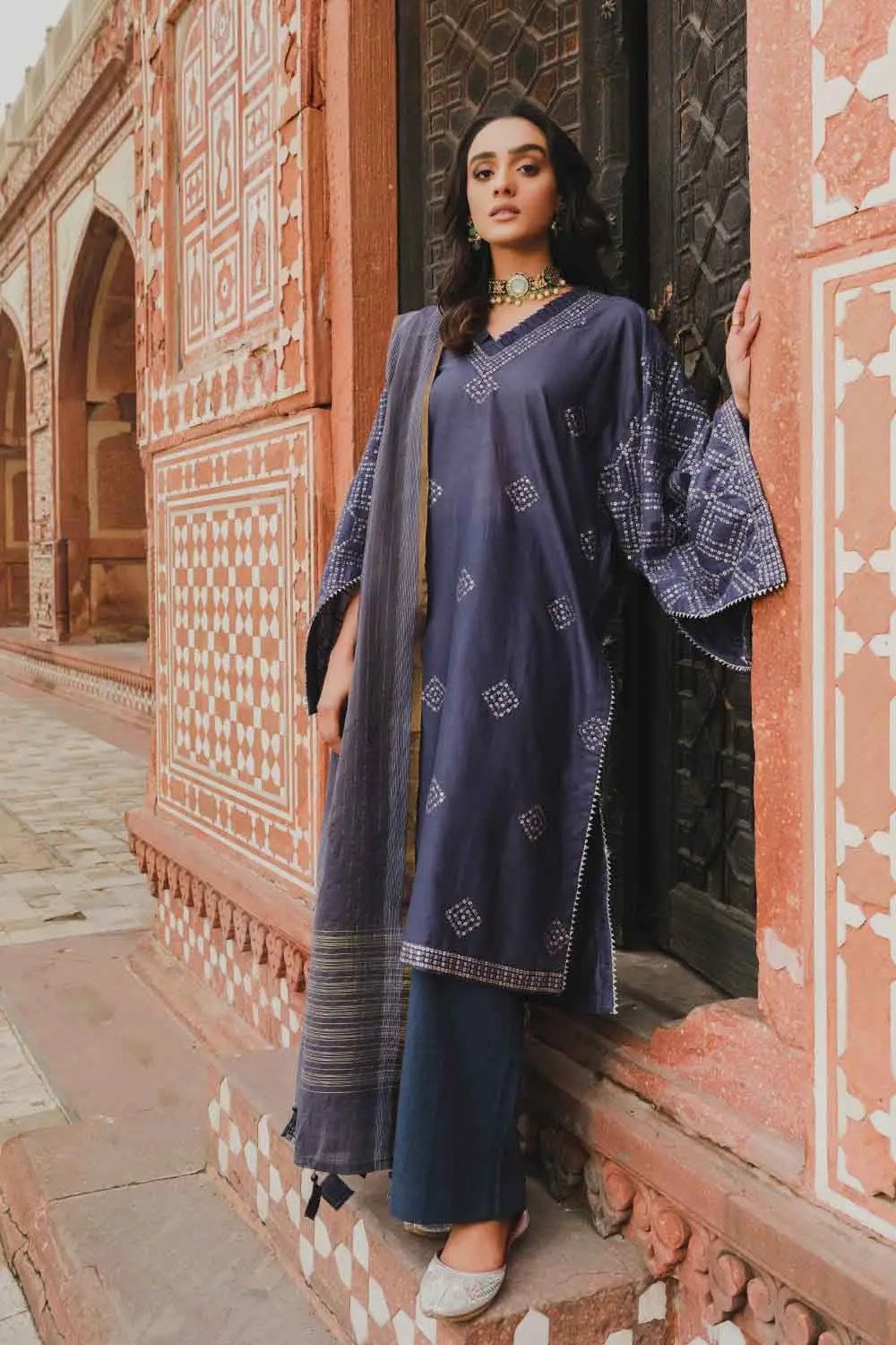 Unstitched Embroidered Luxury Lawn Suit