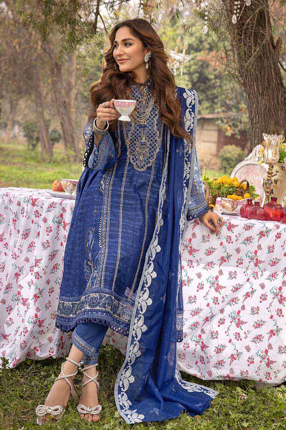 3PC Embroidered Paper Cotton Unstitched Suit